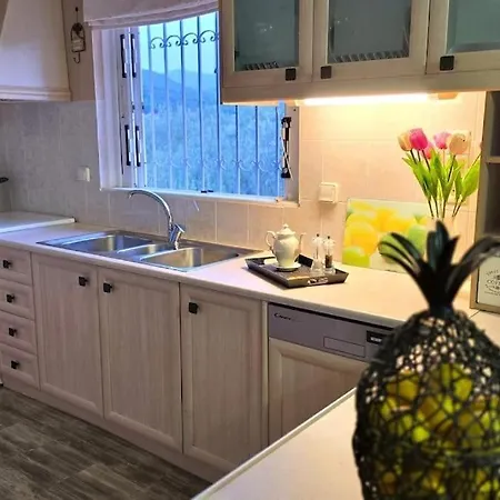 Grandvillle Escape With Breathtaking Views *