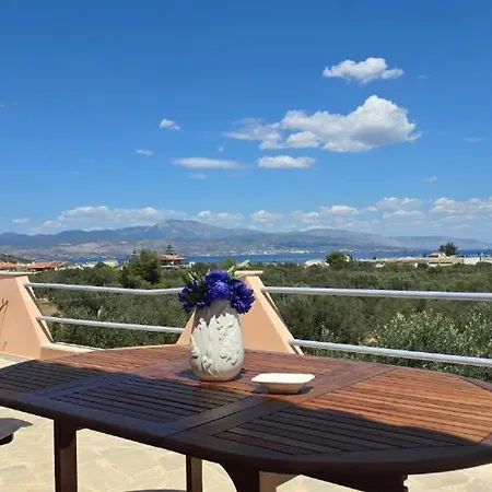 Grandvillle Escape With Breathtaking Views Holiday home Galatakion