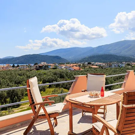 Grandvillle Escape With Breathtaking Views