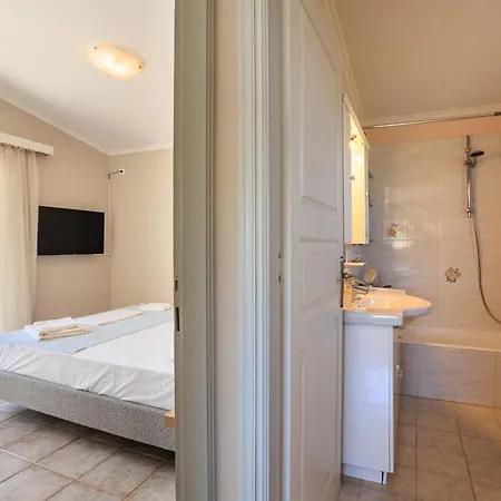 Grandvillle Escape With Breathtaking Views Galatakion