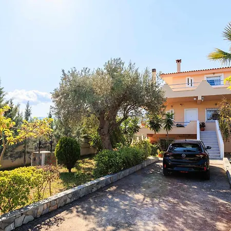 Grandvillle Escape With Breathtaking Views Holiday home Galatakion