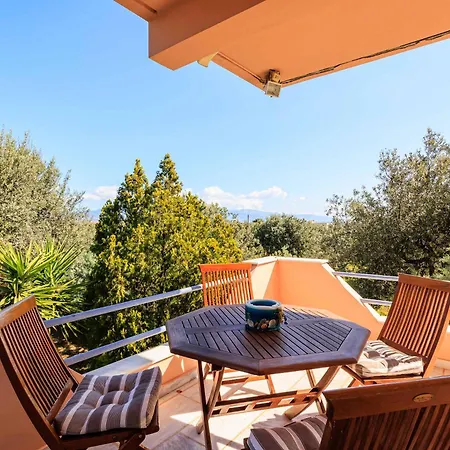 Grandvillle Escape With Breathtaking Views Holiday home