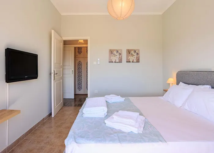 Grandvillle Escape With Breathtaking Views Galatakion