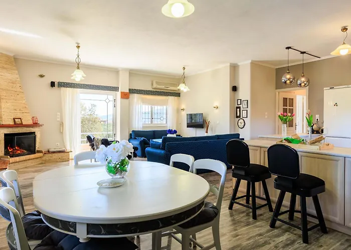 Grandvillle Escape With Breathtaking Views *