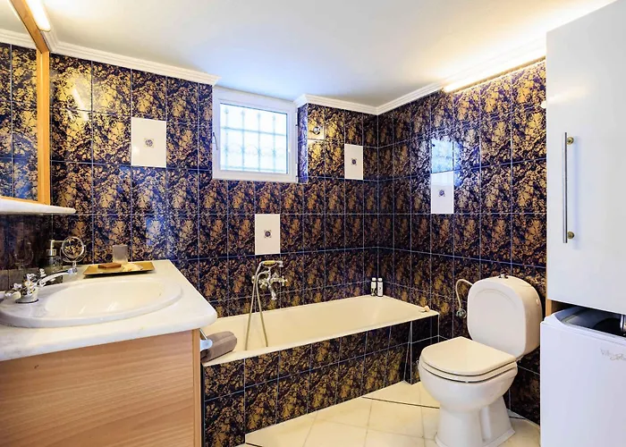 Grandvillle Escape With Breathtaking Views