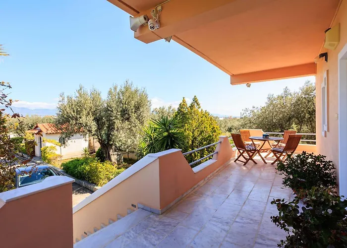 Grandvillle Escape With Breathtaking Views